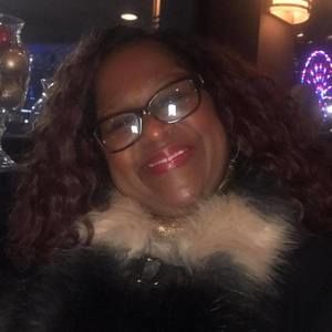 Meet your Posher, Angela